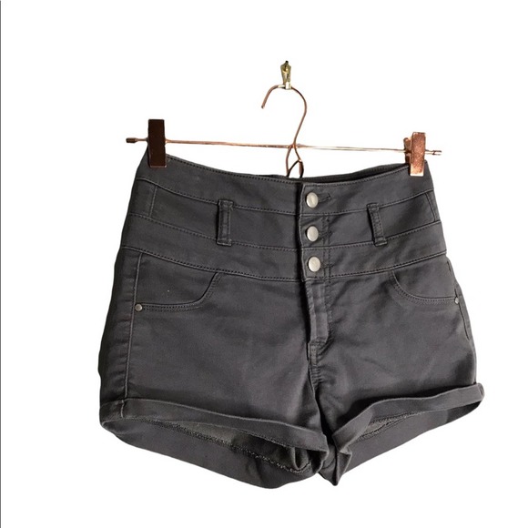 Refuge | High Rise Pin up vibe Triple Button Up Shorts gray - Picture 5 of 8